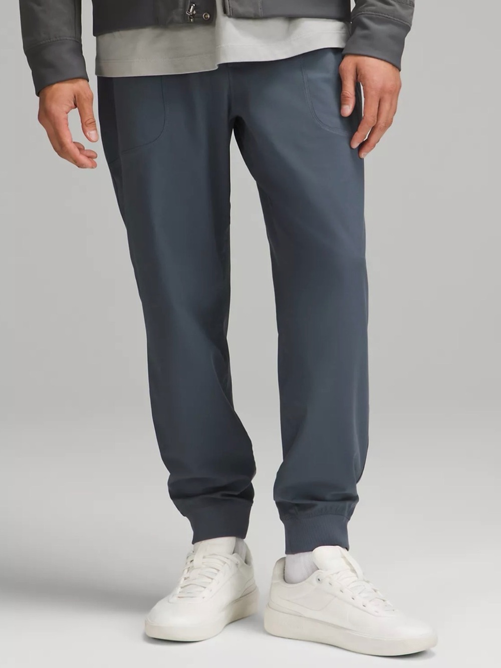 Lululemon Mens ABC Jogger *Regular
Colour: Oil Grey
Size: Mens Small